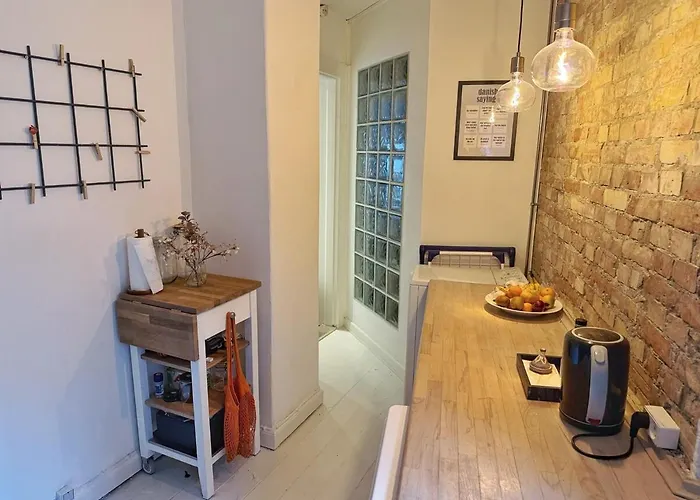 & Stylish 3-person I 5 Min To Metro Apartment Copenhagen