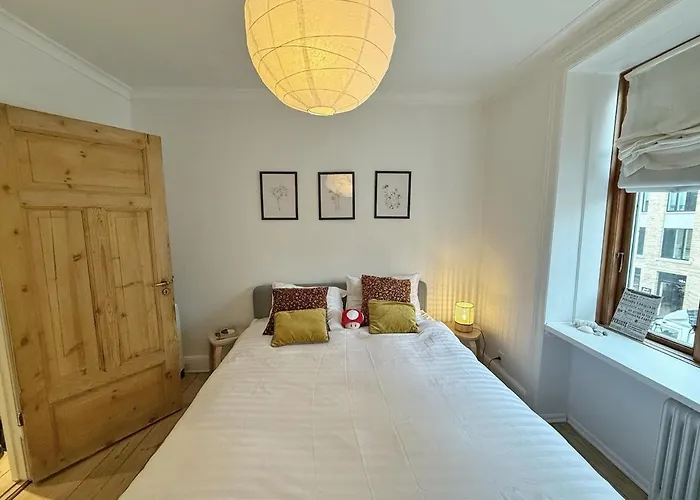 & Stylish 3-person I 5 Min To Metro Apartment Copenhagen