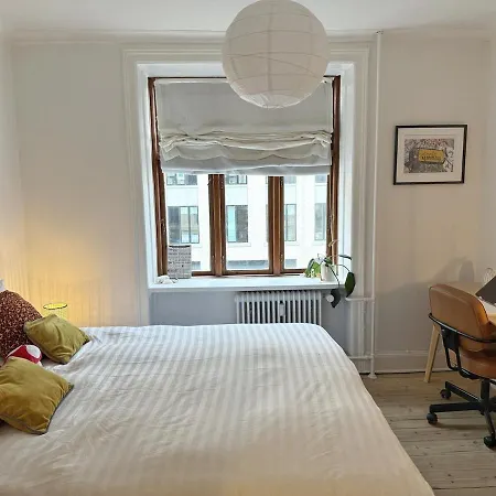 & Stylish 3-person I 5 Min To Metro Appartement *